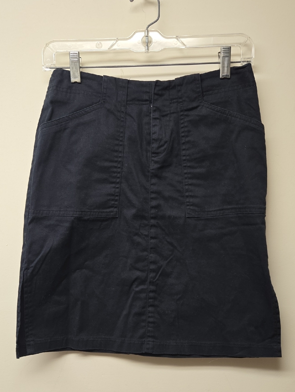 Black Size 1/2 Skirt, Pockets, Stretch
